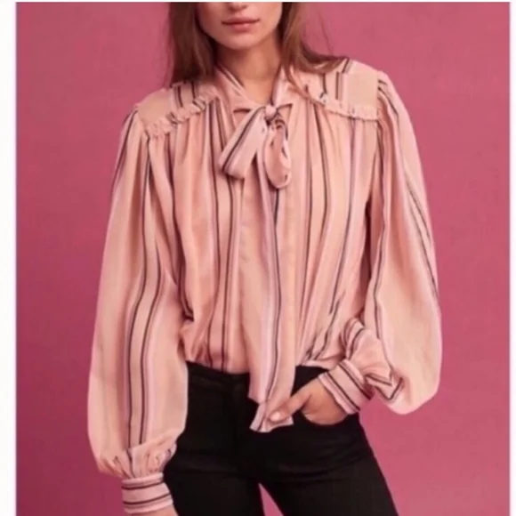 - Elegant! Beautiful rose blush blouse